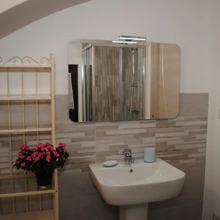 Gioann Oda ve Kahvaltı Dronero